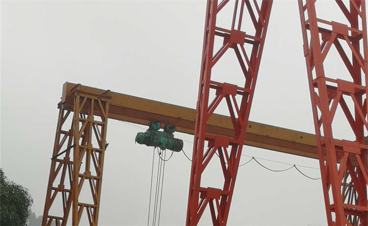 273mm供水螺旋鋼管，1000螺旋鋼管，鍍鋅槽鋼，鋼管樁廠家